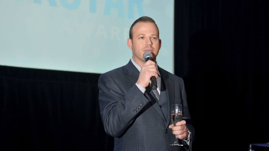 Jeremy Ostermiller speaking to an audience